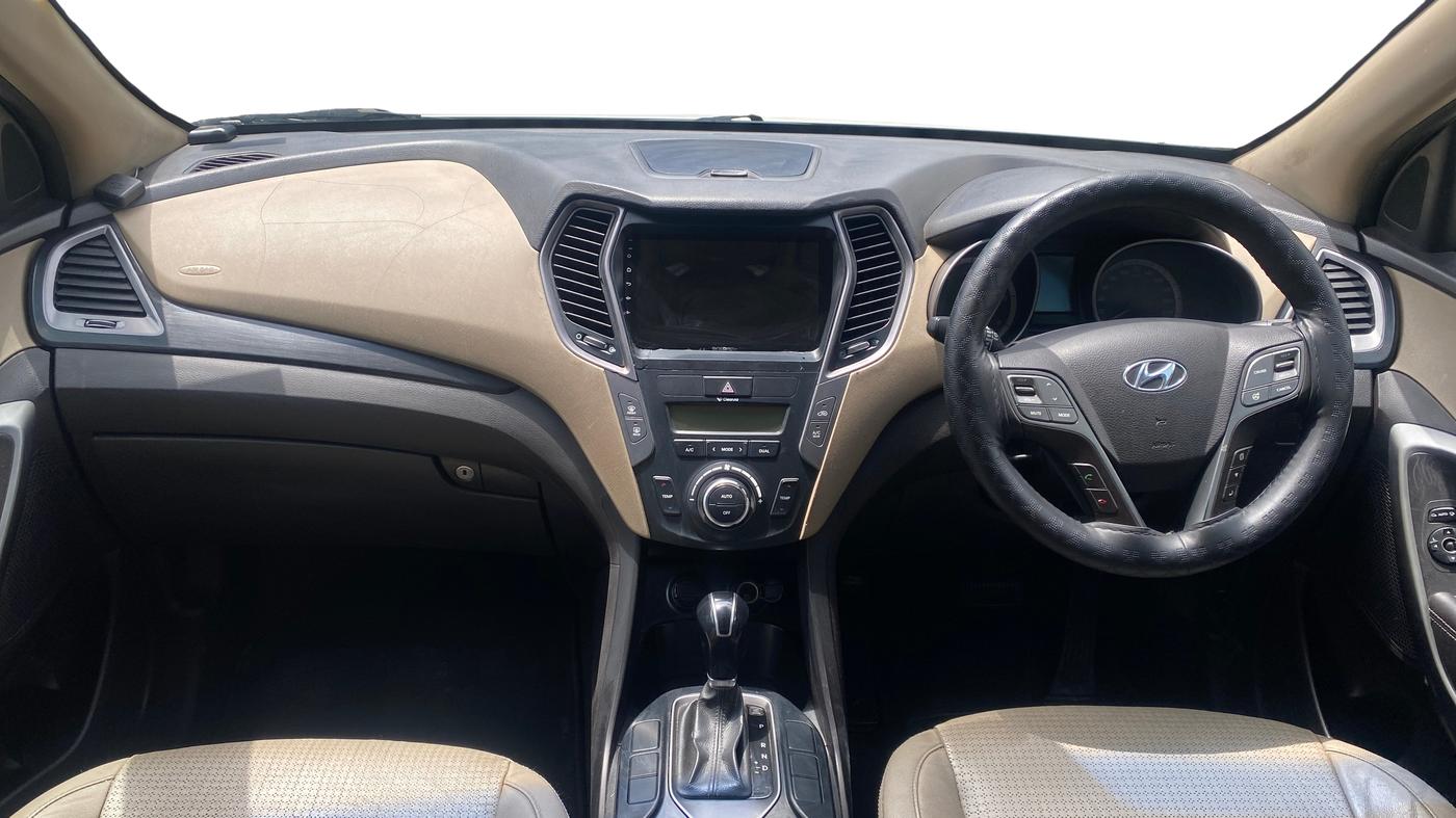 2014 Hyundai Santa Fe 2 WD AT, Diesel, Automatic, 1,21,123 km, Dashboard