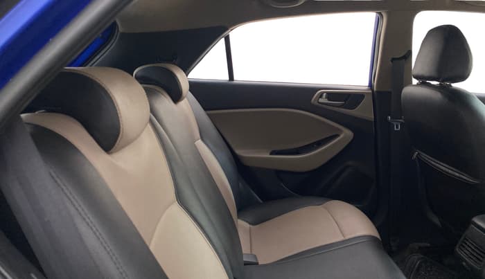 2015 Hyundai Elite i20 ASTA 1.2, Petrol, Manual, 1,27,498 km, Right Side Rear Door Cabin