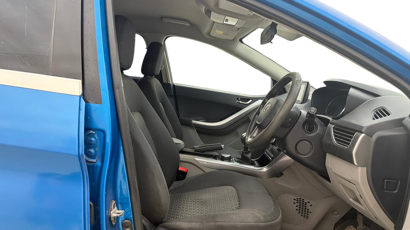 2017 Tata NEXON XZ PLUS PETROL, Petrol, Manual, 66,378 km, Right Side Front Door Cabin