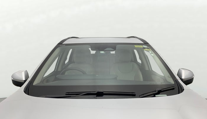 2023 Mahindra XUV700 AX 7 D AT 7 STR, Diesel, Automatic, 16,368 km, Front Windshield