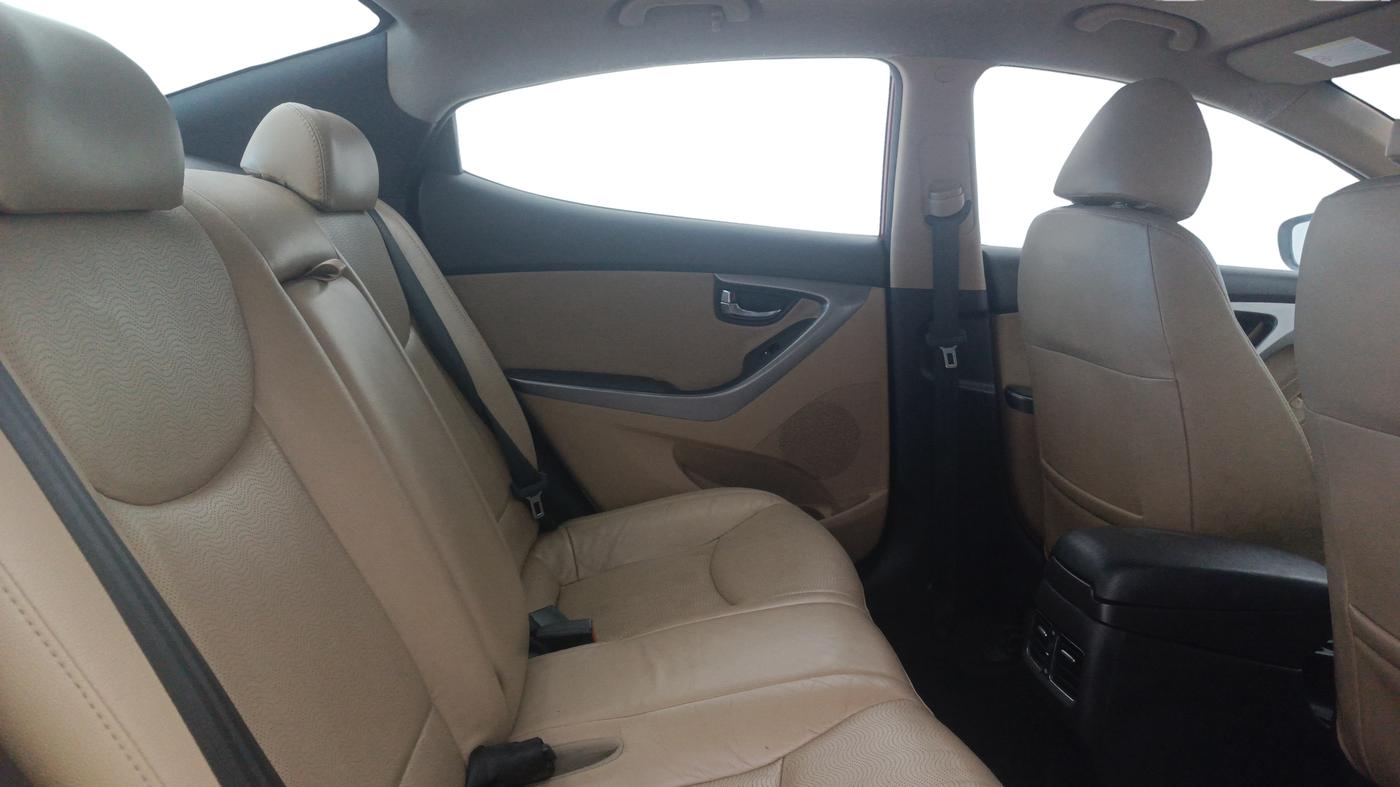 2013 Hyundai New Elantra 1.8 SX MT VTVT, Petrol, Manual, 1,25,457 km, Right Side Rear Door Cabin