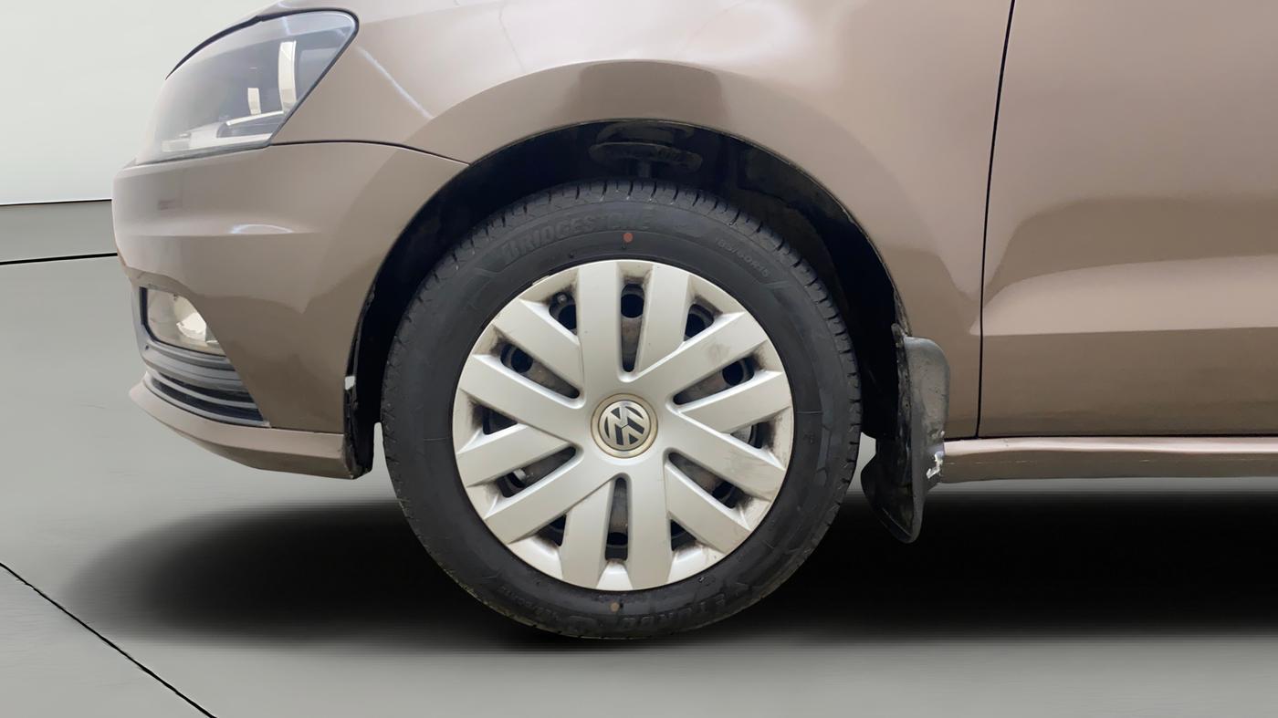 2017 Volkswagen Ameo COMFORTLINE 1.5 AT, Diesel, Automatic, 89,547 km, Left Front Wheel
