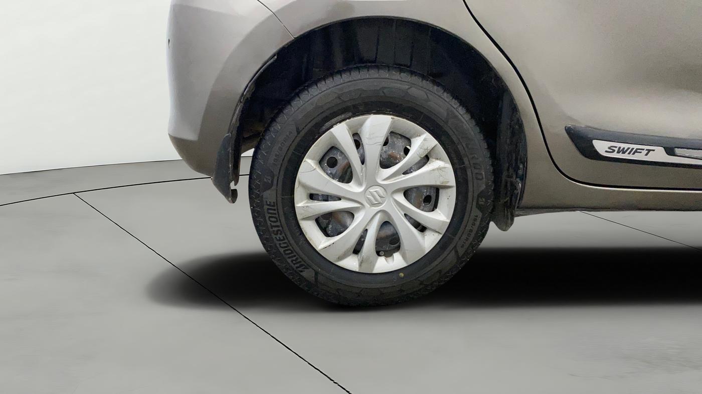 2021 Maruti Swift VXI, Petrol, Manual, 79,881 km, Right Rear Wheel