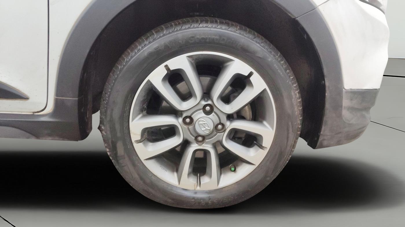 2017 Hyundai i20 Active 1.2 SX, Petrol, Manual, 60,992 km, Right Front Wheel