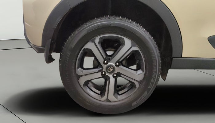 2022 Tata NEXON XZA PLUS (PREMIUM) KAZIRANGA PETROL, Petrol, Automatic, 52,830 km, Right Rear Wheel