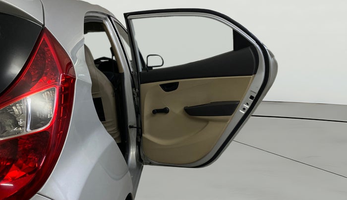 2017 Hyundai Eon ERA +, Petrol, Manual, 27,194 km, RHS Rear Door