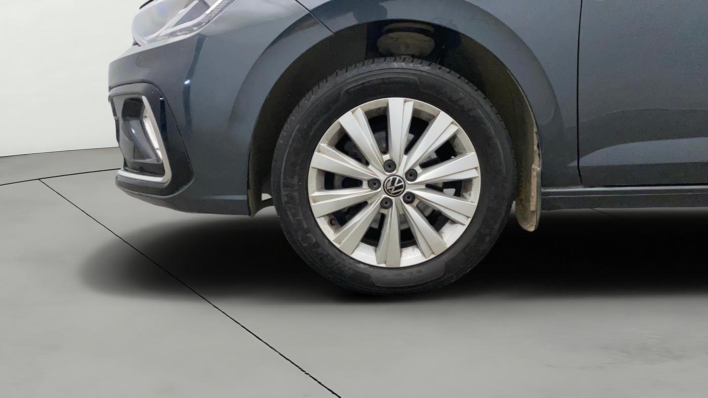 2024 Volkswagen VIRTUS HIGHLINE TSI 1.0 MT, Petrol, Manual, 21,033 km, Left Front Wheel