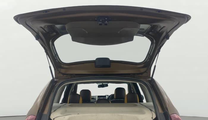 2018 Renault Duster RXS CVT, Petrol, Automatic, 98,805 km, Boot Door Open