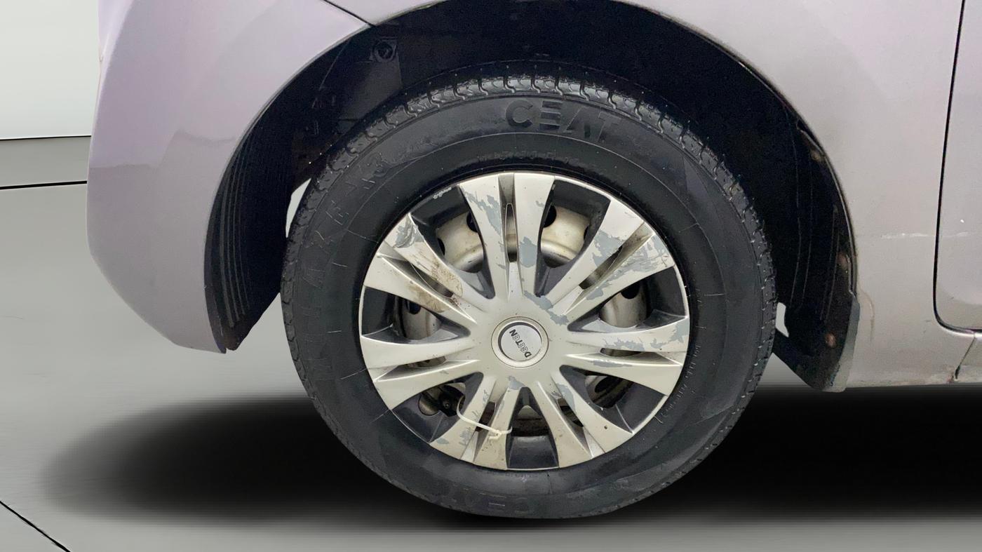 2013 Hyundai Eon ERA +, Petrol, Manual, 79,375 km, Left Front Wheel