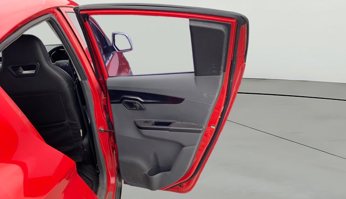 2018 Mahindra KUV 100 NXT K4+ P 6 STR, Petrol, Manual, 54,568 km, RHS Rear Door