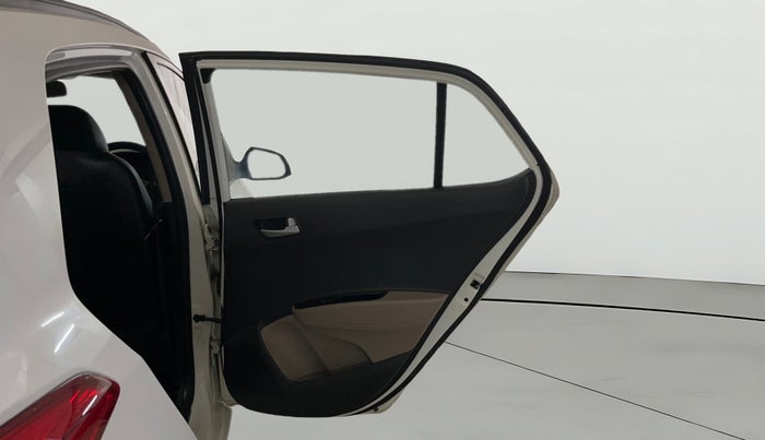 2017 Hyundai Grand i10 SPORTZ (O) AT 1.2 KAPPA VTVT, Petrol, Automatic, 38,356 km, RHS Rear Door