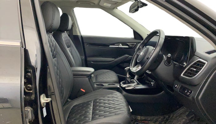 2021 KIA SELTOS HTX ANNIVERSARY EDITION 1.5 PETROL, Petrol, Manual, 55,426 km, Right Side Front Door Cabin
