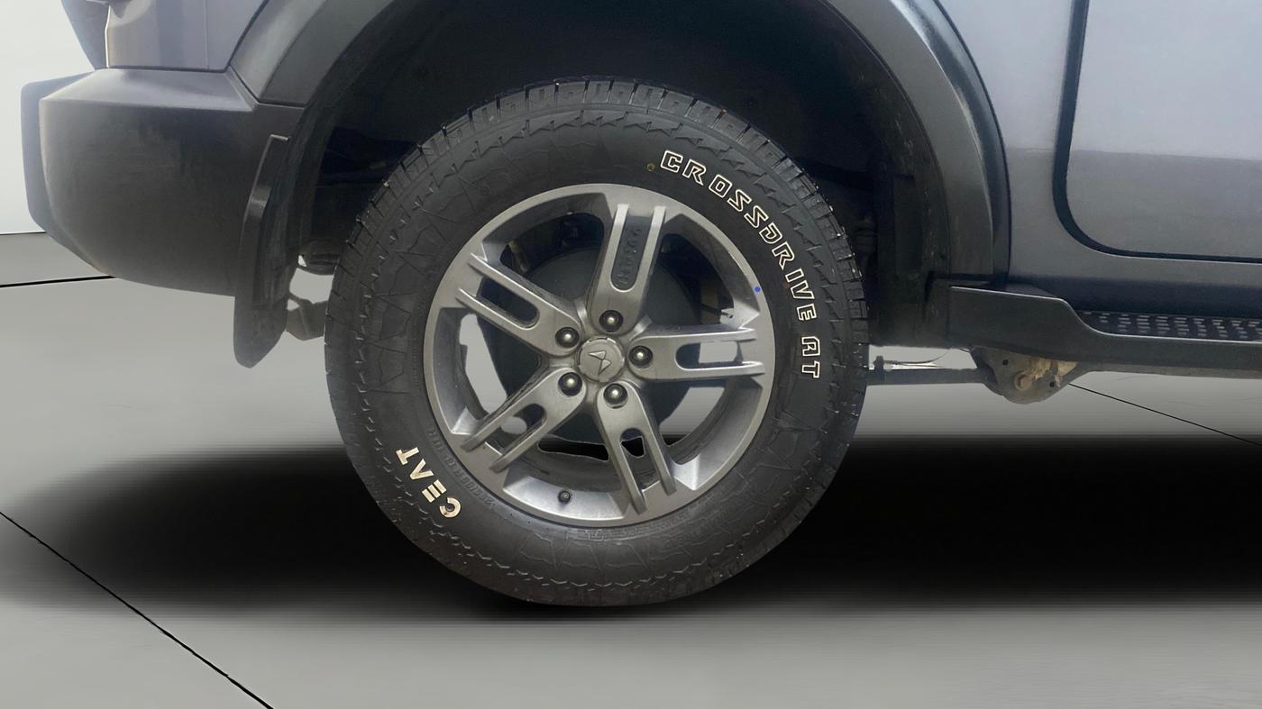 2024 Mahindra Thar LX D HT 2WD MT, Diesel, Manual, 36,579 km, Right Rear Wheel
