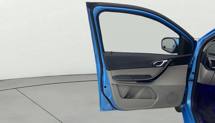 2017 Tata Tiago XZ PETROL, Petrol, Manual, 38,576 km, LHS Front Door