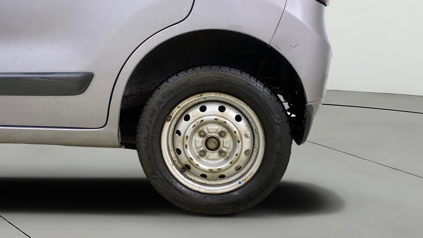 2014 Maruti Wagon R 1.0 LXI CNG, CNG, Manual, 1,06,655 km, Left Rear Wheel