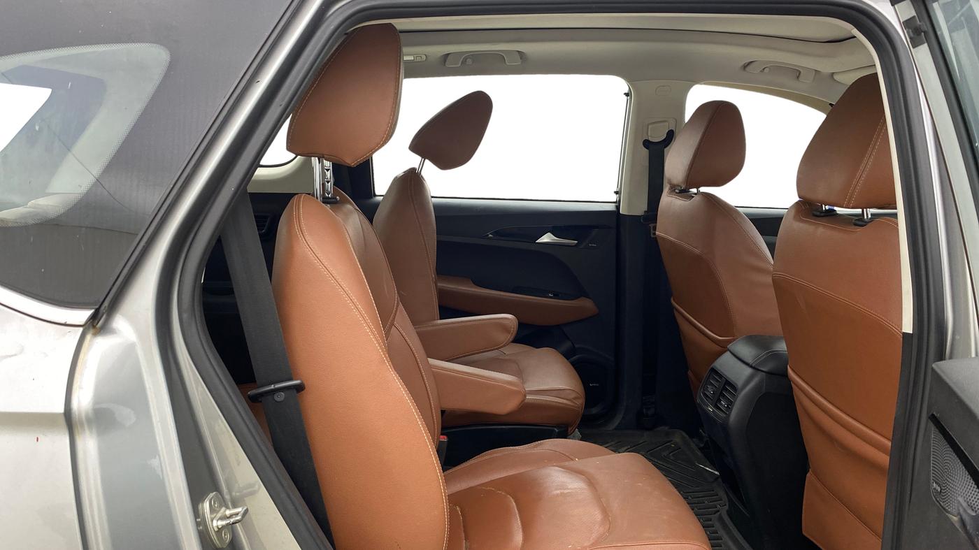 2020 MG HECTOR PLUS SHARP 1.5 PETROL TURBO DCT 6-STR, Petrol, Automatic, 82,467 km, Right Side Rear Door Cabin