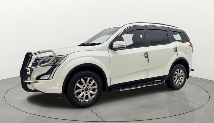 2019 Mahindra XUV500 W9, Diesel, Manual, 66,370 km, Left Front Diagonal