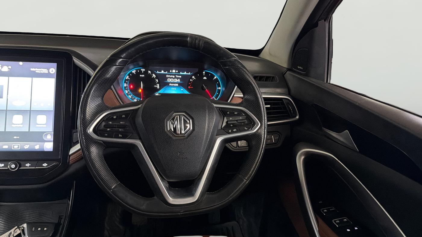 2021 MG HECTOR PLUS SHARP 2.0 DIESEL TURBO MT 6-STR, Diesel, Manual, 66,444 km, Steering Wheel Close Up