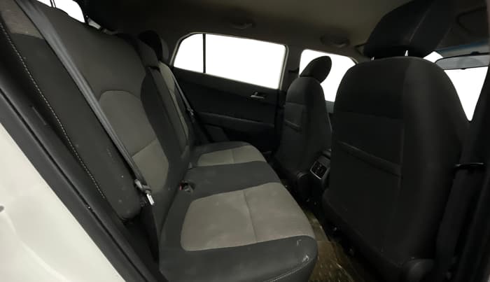 2016 Hyundai Creta SX PLUS 1.6 PETROL, Petrol, Manual, 48,204 km, Right Side Rear Door Cabin
