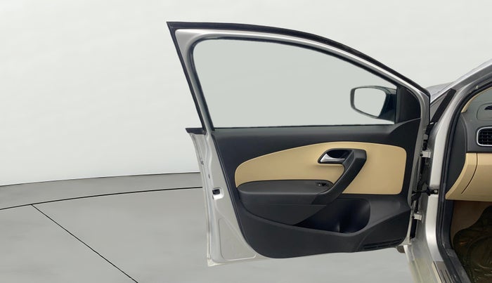 2015 Volkswagen Polo HIGHLINE1.2L, Petrol, Manual, 60,212 km, LHS Front Door