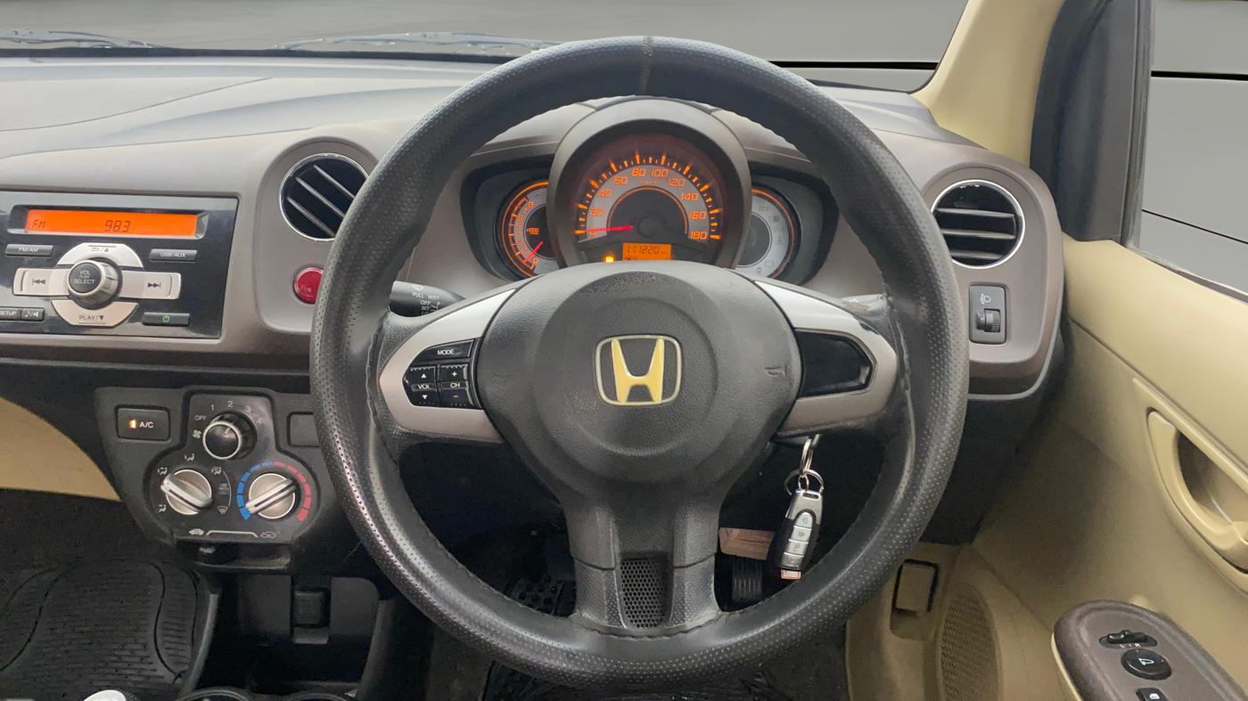 2013 Honda Brio S MT, Petrol, Manual, 1,11,190 km, Steering Wheel Close Up
