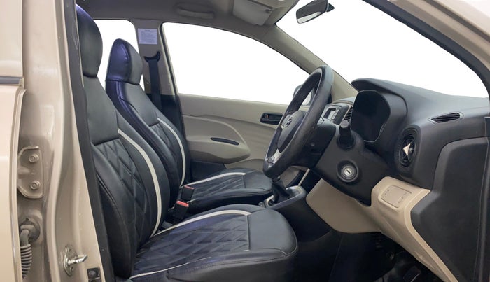 2020 Hyundai NEW SANTRO MAGNA CNG, CNG, Manual, 45,832 km, Right Side Front Door Cabin