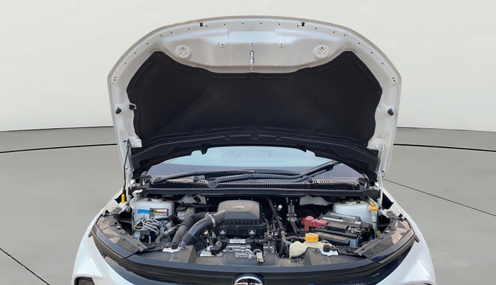 2025 Tata NEXON Fearless Plus (PS) 1.2 iCNG 6MT Dual Tone, CNG, Manual, 8,858 km, Open Bonet