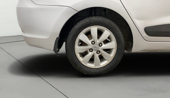 2014 Hyundai Xcent S (O) 1.2, Petrol, Manual, 1,18,579 km, Right Rear Wheel