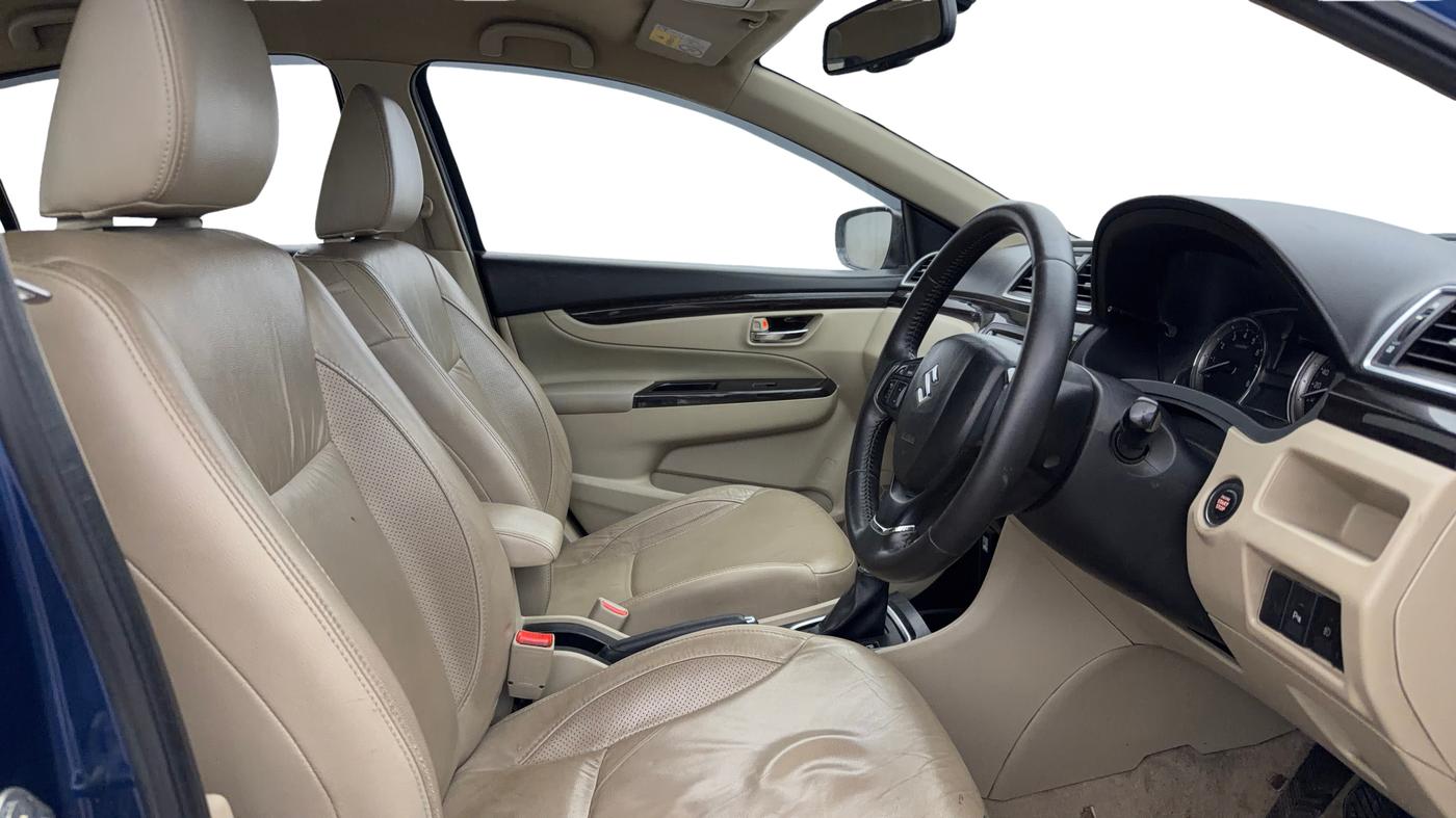 2018 Maruti Ciaz ALPHA  AT 1.4  PETROL, Petrol, Automatic, 61,561 km, Right Side Front Door Cabin