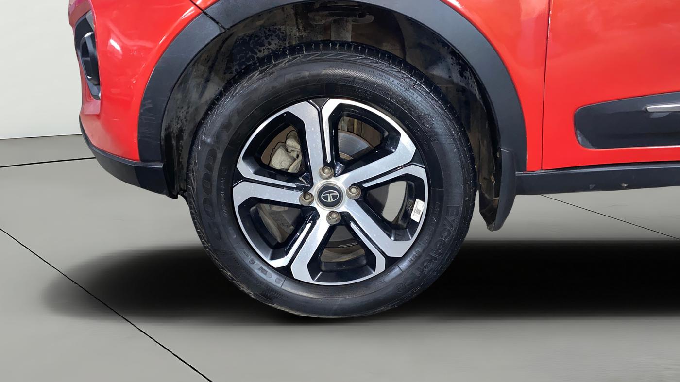 2022 Tata NEXON XZ PLUS (HS) DIESEL, Diesel, Manual, 14,095 km, Left Front Wheel