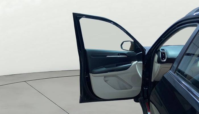 2022 KIA SONET HTX 1.5 AT, Diesel, Automatic, 63,174 km, LHS Front Door