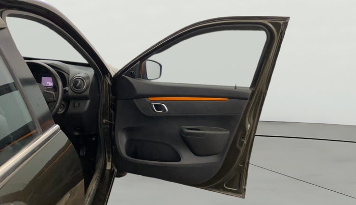 2020 Renault Kwid CLIMBER 1.0 (O), Petrol, Manual, 26,560 km, RHS Front Door
