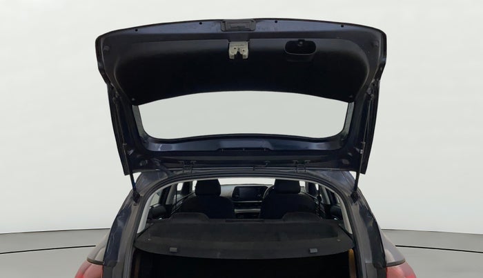 2022 Hyundai NEW I20 ASTA 1.2 MT, Petrol, Manual, 29,690 km, Boot Door Open