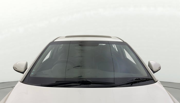 2016 Hyundai New Elantra 2.0 SX(O) AT PETROL, Petrol, Automatic, 1,01,757 km, Front Windshield