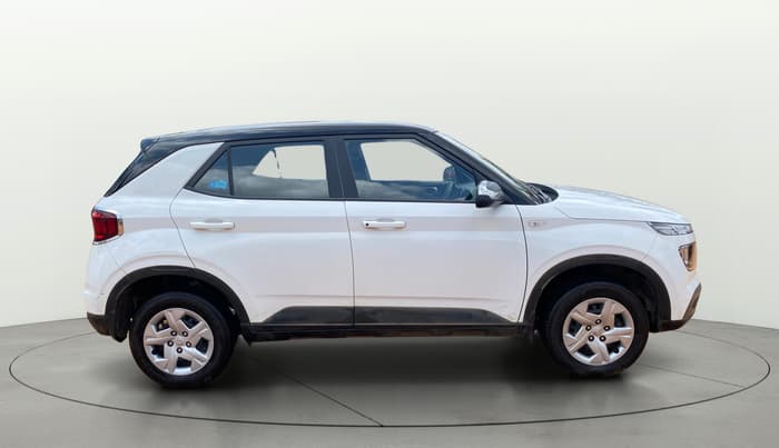 2022 Hyundai VENUE E 1.2, Petrol, Manual, 30,338 km, Right Side View