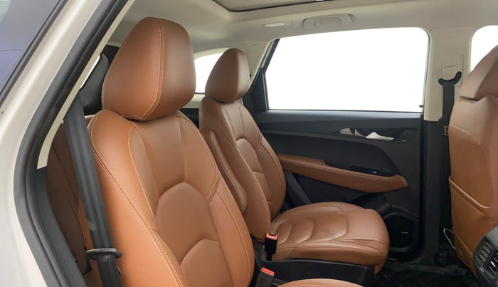 2021 MG HECTOR PLUS SHARP 1.5 PETROL TURBO DCT 6-STR, Petrol, Automatic, 62,486 km, Right Side Rear Door Cabin