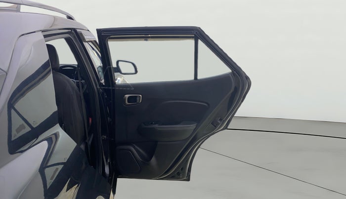 2023 Hyundai VENUE SX(O) 1.0 Turbo DCT Knight Edition, Petrol, Automatic, 20,866 km, RHS Rear Door