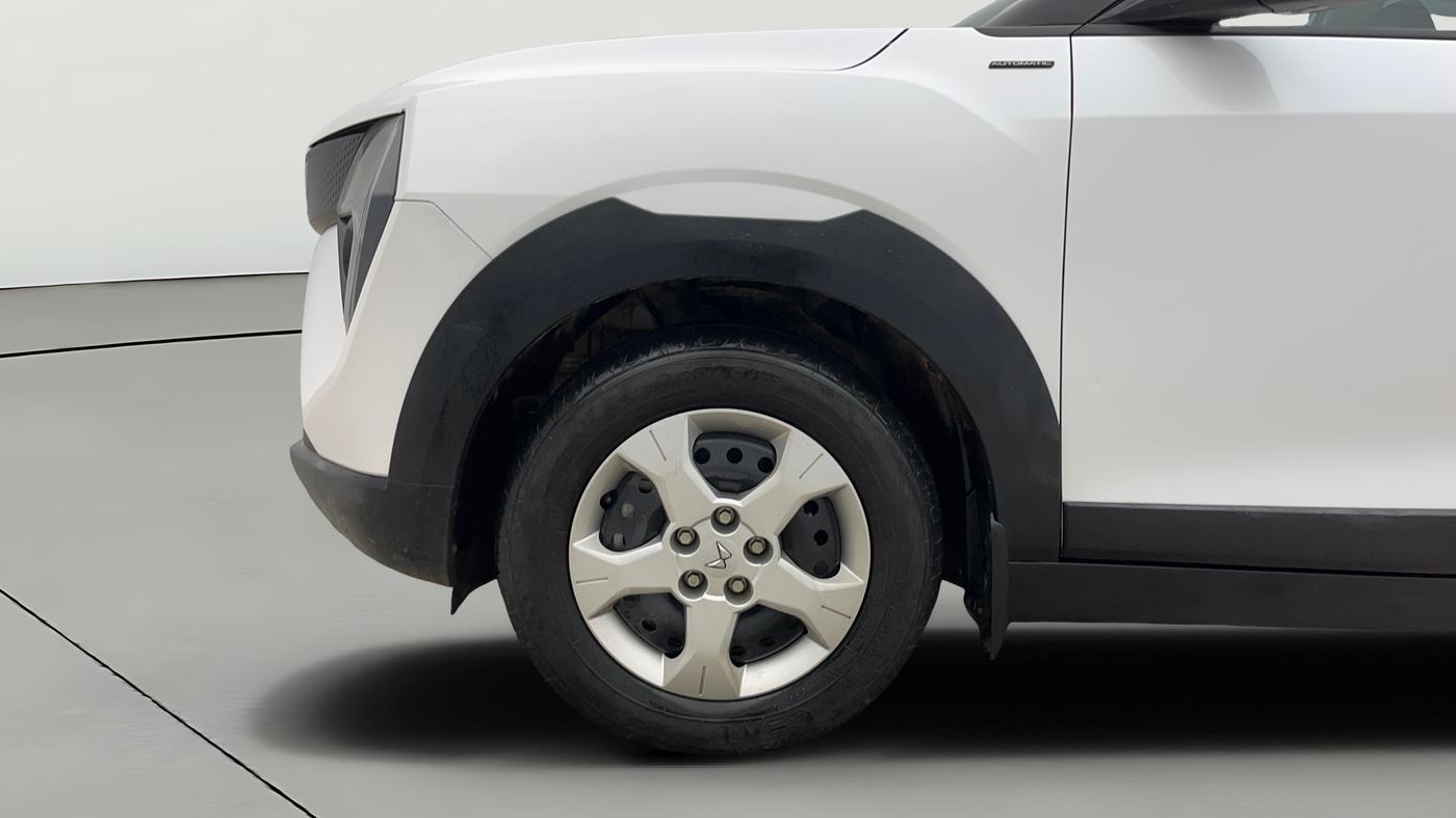 2024 Mahindra XUV 3XO MX2 Pro 1.2 L TCMPFI AT, Petrol, Automatic, 11,056 km, Left Front Wheel
