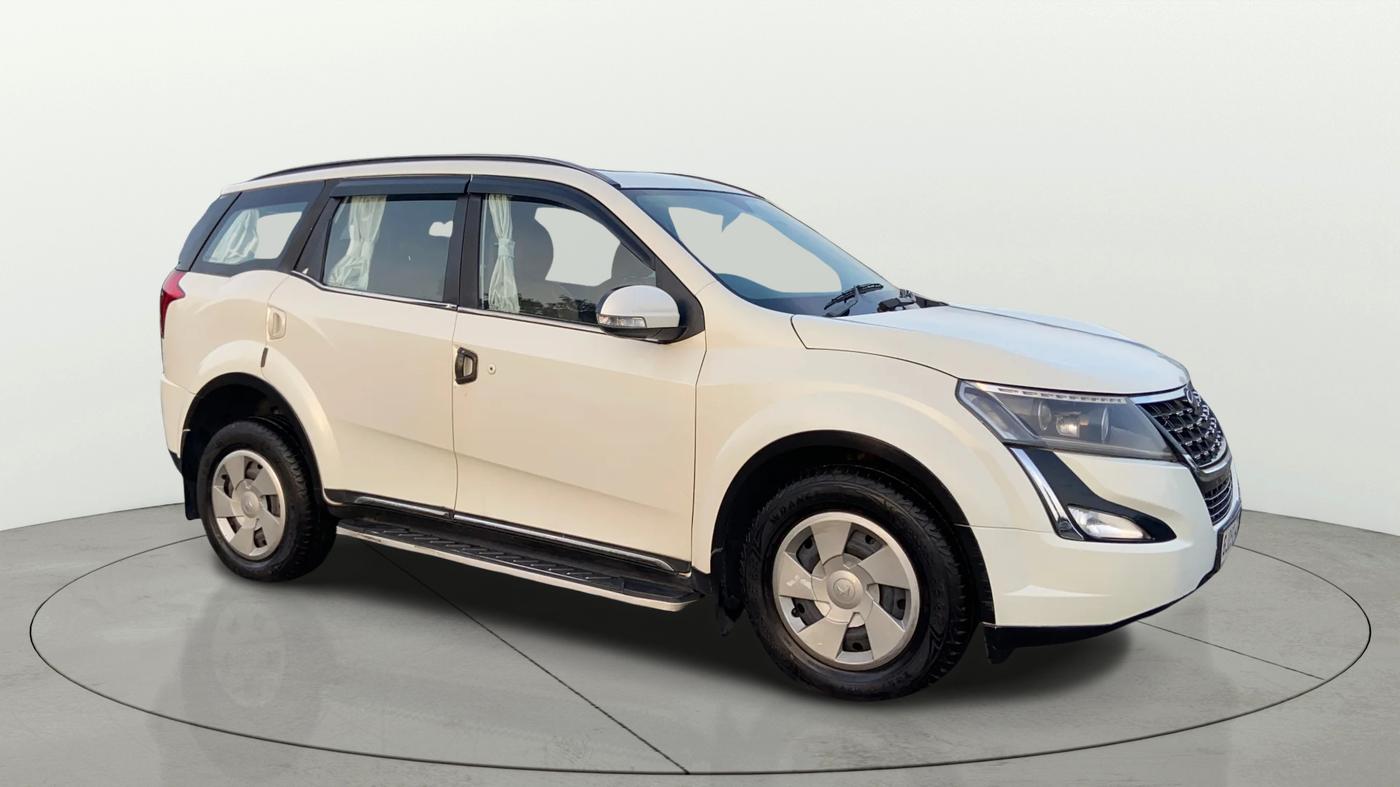 2018 Mahindra XUV500 W11 AT, Diesel, Automatic, 1,03,801 km, SRP