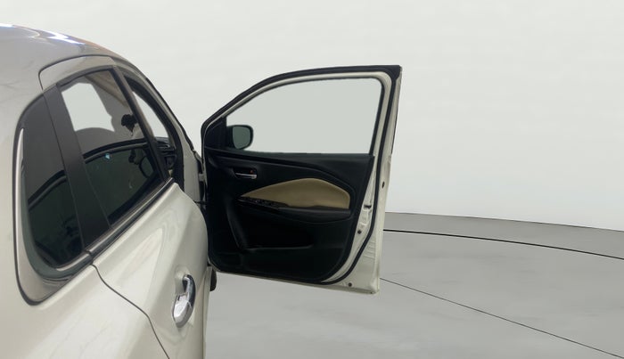 2025 Toyota Glanza V AMT, Petrol, Automatic, 8,878 km, RHS Front Door