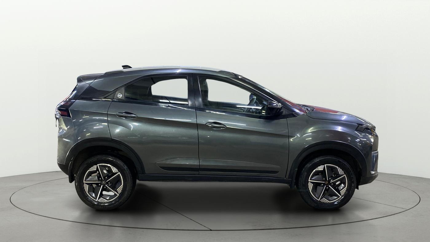 2024 Tata NEXON CREATIVE + AMT 1.5 DIESEL, Diesel, Automatic, 49,826 km, Right Side View