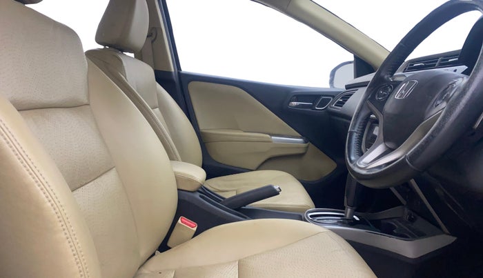 2017 Honda City 1.5L I-VTEC VX CVT, Petrol, Automatic, 1,21,398 km, Right Side Front Door Cabin