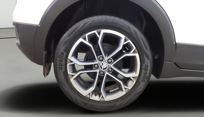 2021 Skoda KUSHAQ STYLE 1.0L TSI MT, Petrol, Manual, 40,478 km, Right Rear Wheel