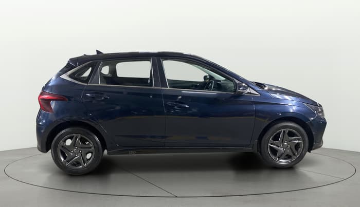 2023 Hyundai NEW I20 SPORTZ 1.2 MT, Petrol, Manual, 32,121 km, Right Side View