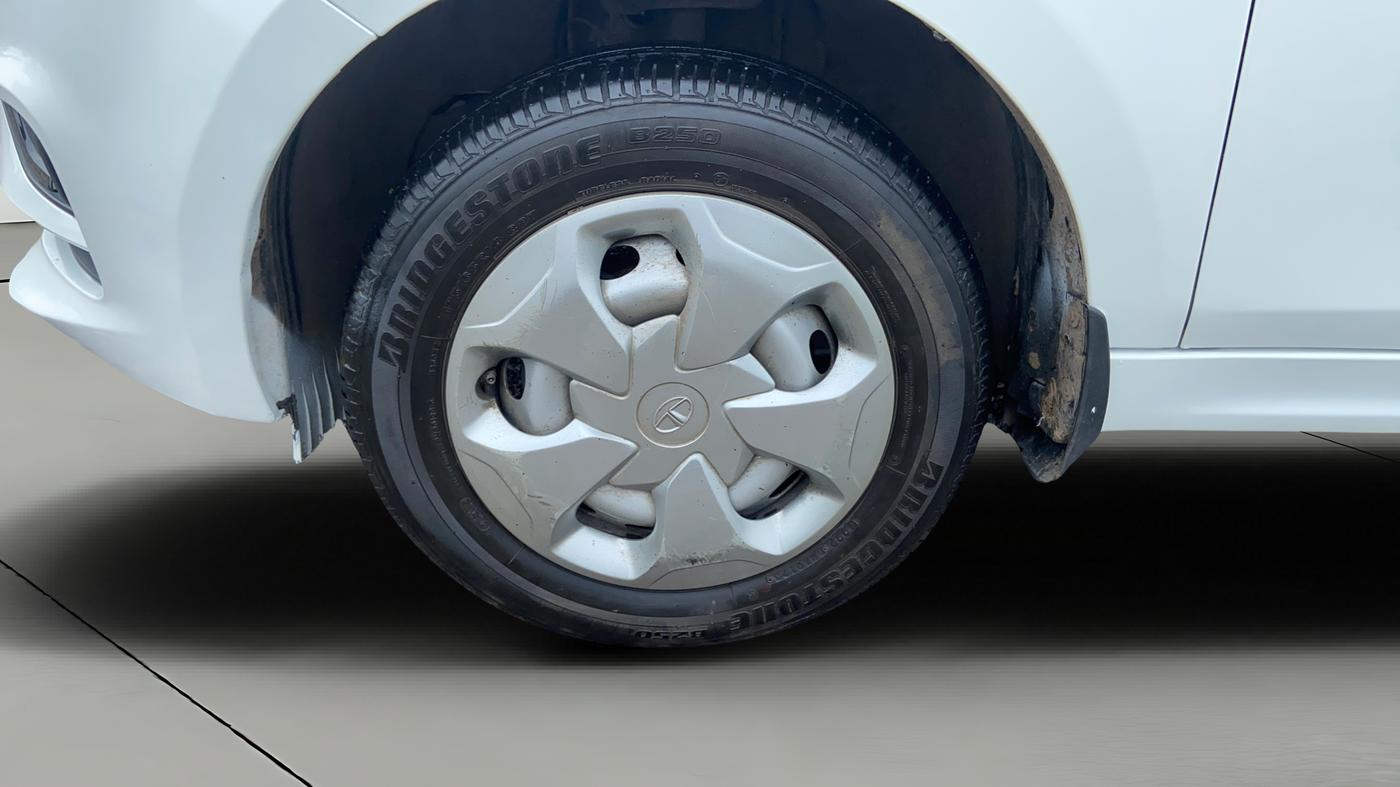 2023 Tata Tiago XM CNG, CNG, Manual, 32,657 km, Left Front Wheel
