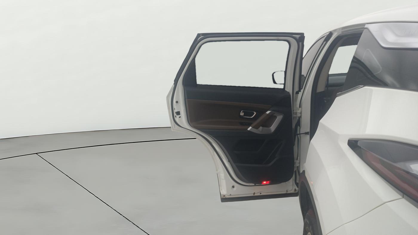 2023 Tata Harrier XZ Plus 2.0Lkryotec halo Dark Edition, Diesel, Manual, 17,494 km, LHS Rear Door