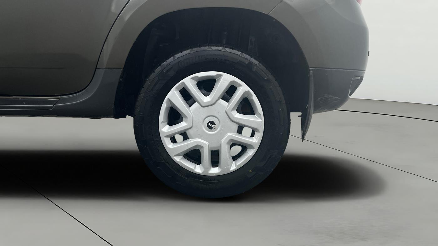 2016 Renault Duster RXL 1.6 PETROL, Petrol, Manual, 49,077 km, Left Rear Wheel