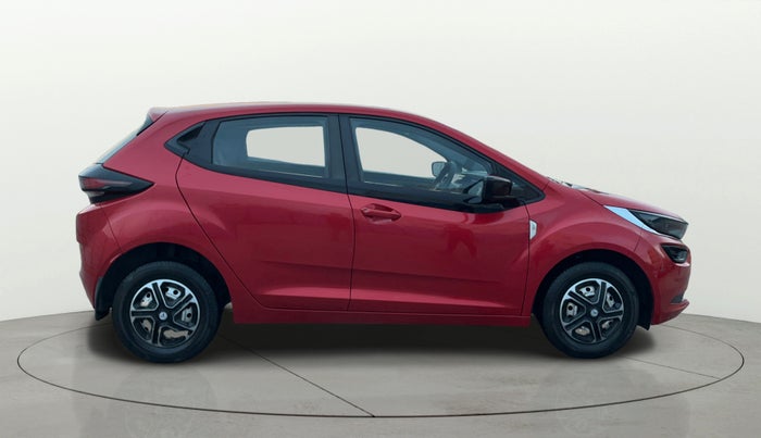 2020 Tata ALTROZ XE PETROL, Petrol, Manual, 31,534 km, Right Side View
