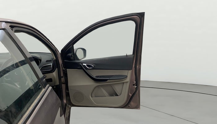 2016 Tata Tiago XZ PETROL, CNG, Manual, 97,724 km, RHS Front Door