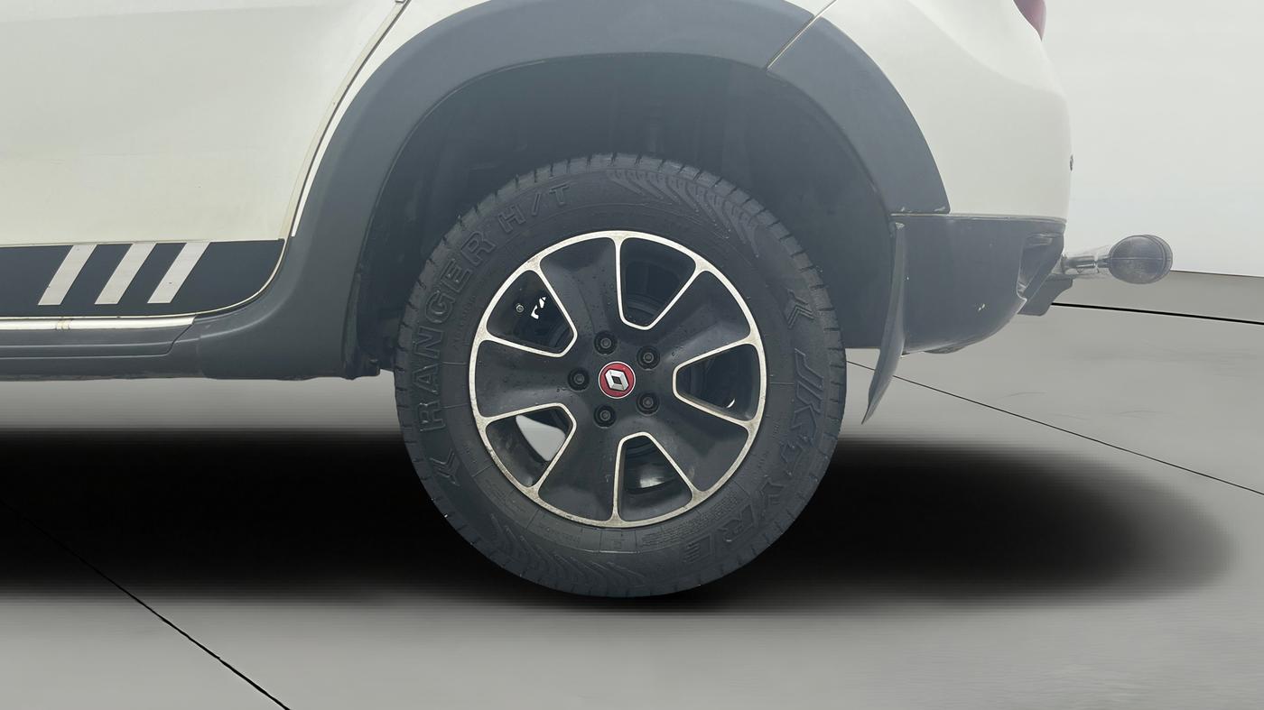 2017 Renault Duster RXS CVT, Petrol, Automatic, 62,293 km, Left Rear Wheel